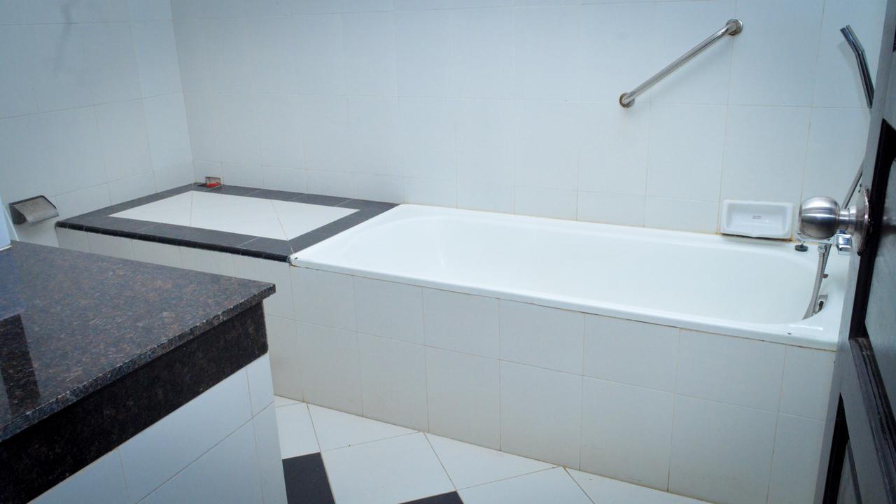 Uni Beach Hotel Pangandaran Luaran gambar