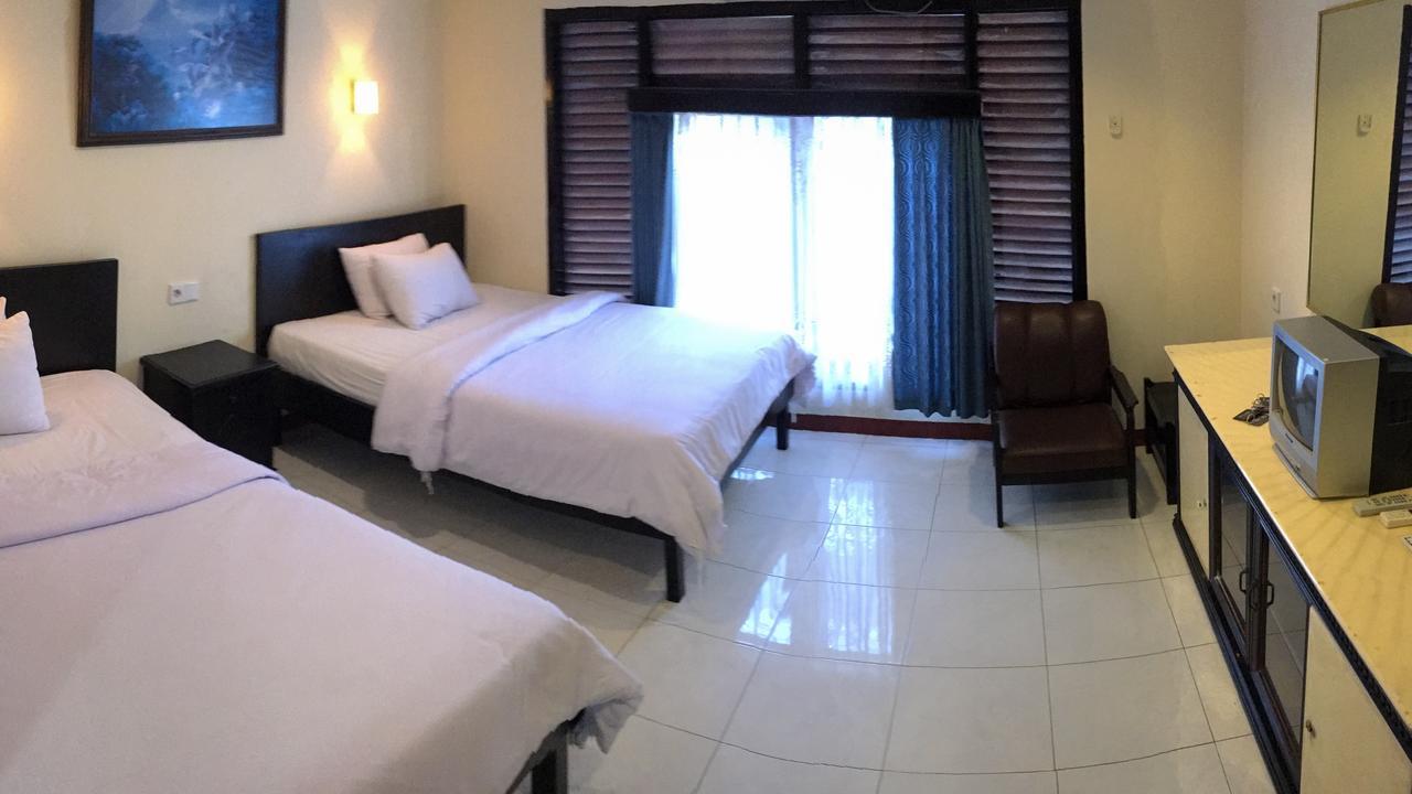 Uni Beach Hotel Pangandaran Luaran gambar